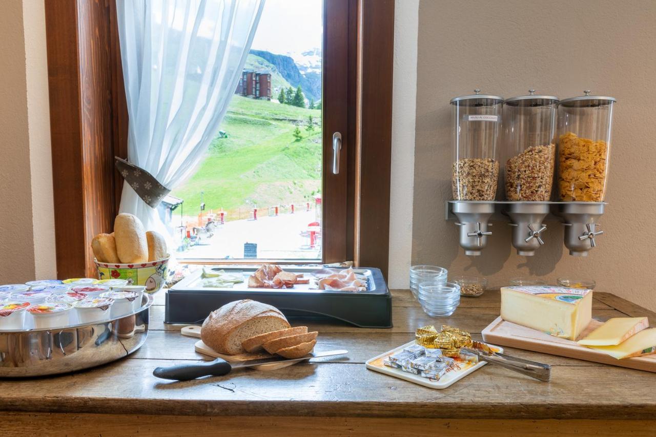 Hotel Meuble' Joli Breuil-Cervinia Exteriér fotografie