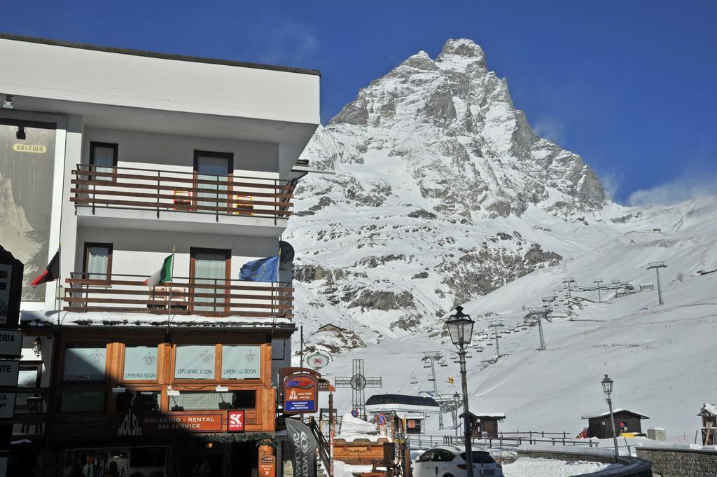 Hotel Meuble' Joli Breuil-Cervinia Exteriér fotografie